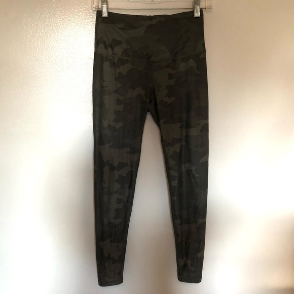 Prana Camo Leggings Green 7/8 Small - Picture 1 of 8